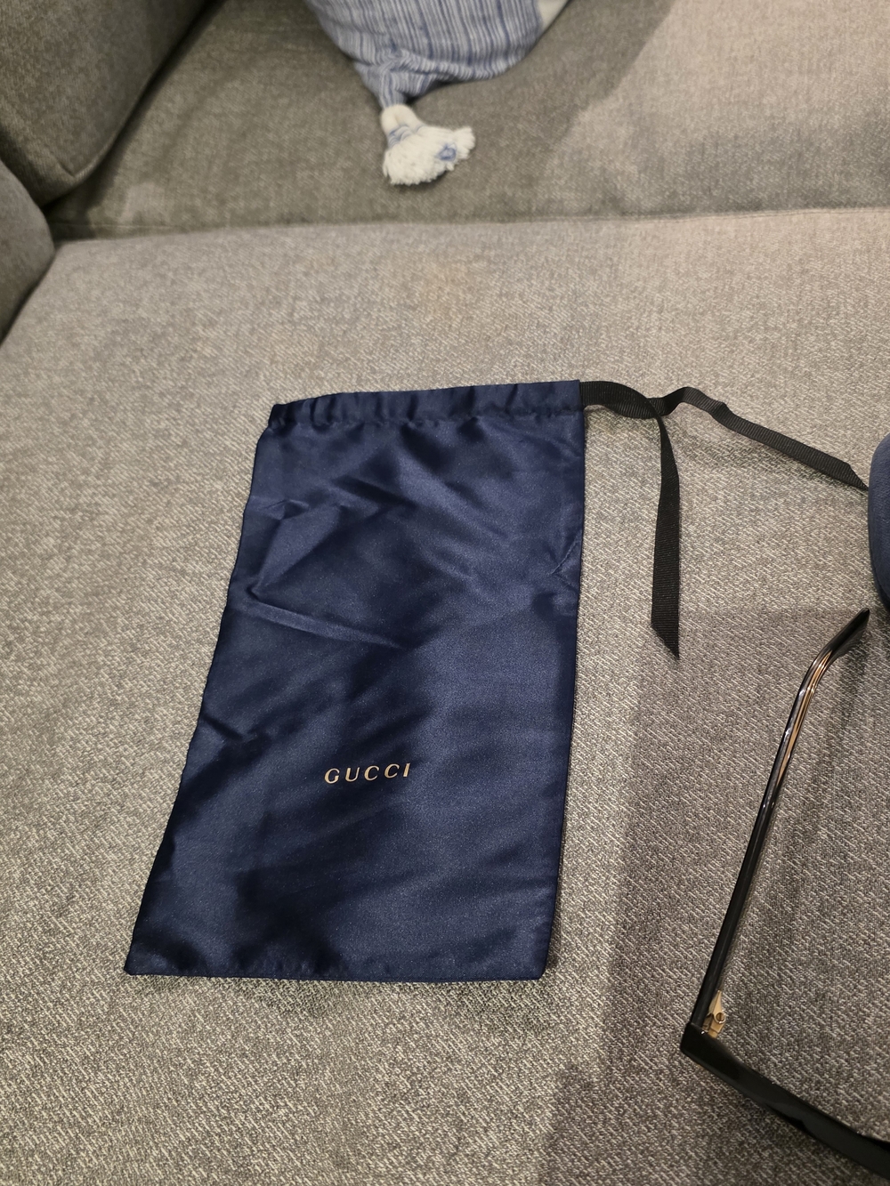 Gucci Black Rectangular Sunglasses with Navy Case - Picture 10 of 10
